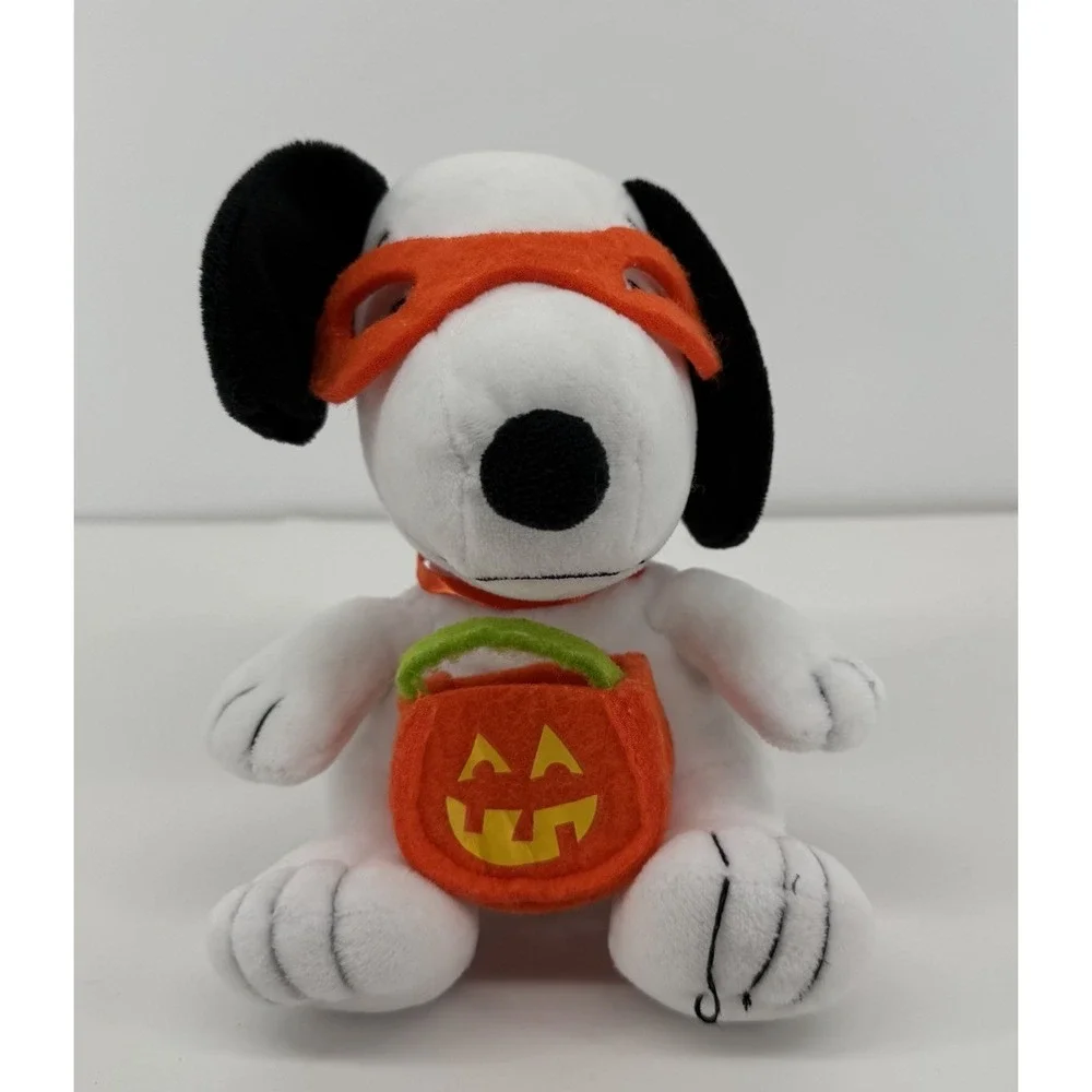 Hallmark Peanuts Snoopy Halloween Plush Pumpkin Masked Trick or Treat  7